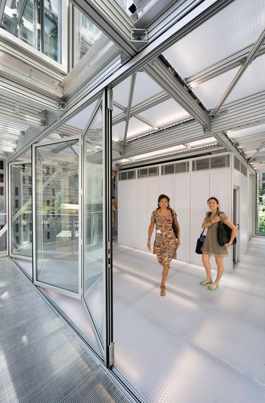 clear-PEP® UV PC stage lightweight architectural panels in Cellophane House