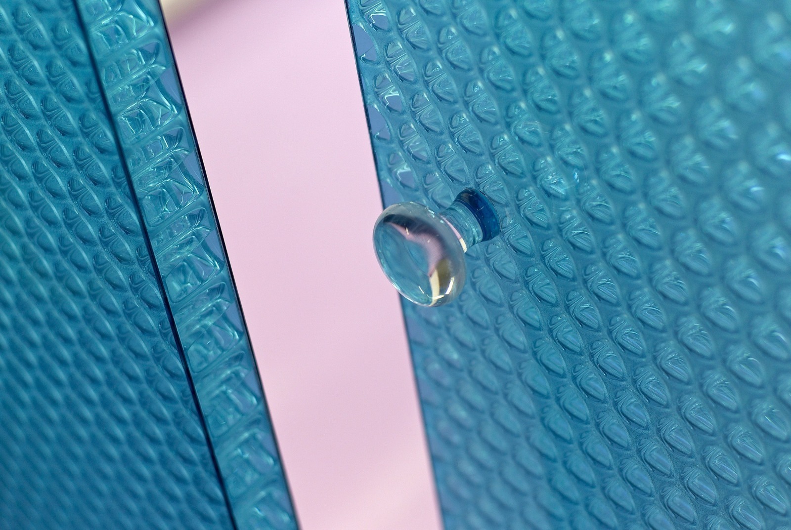 Moxie Surfaces - clear-PEP ECO polycarbonate panels for doors and walls