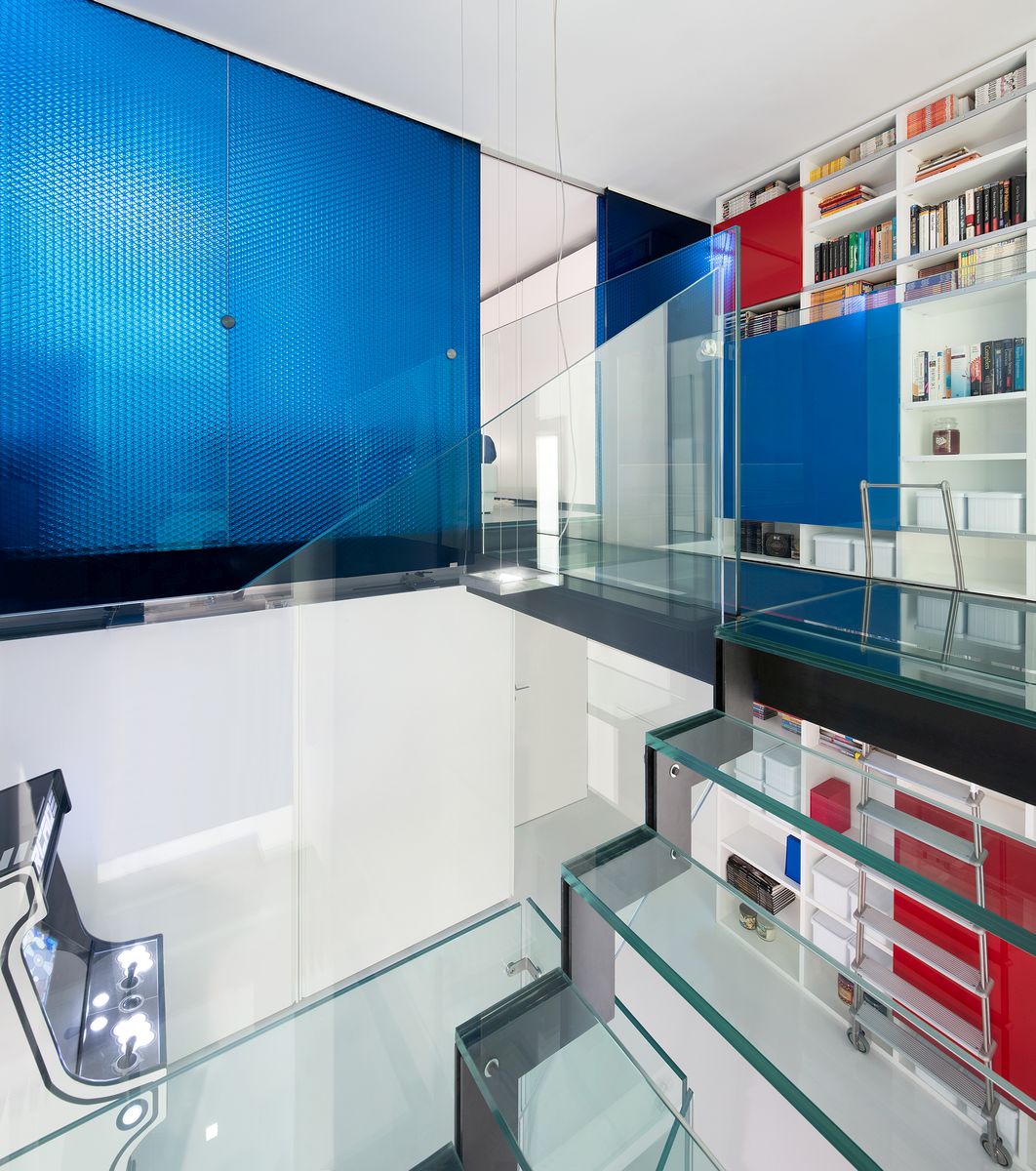 MoxieSurfaces - clear-PEP ECO color honeycomb panels in loft design