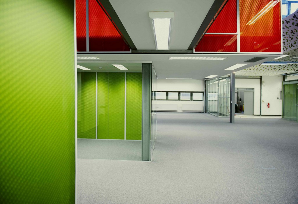 MoxieSurfaces - clear-PEP ECO translucent honeycomb panels for open space