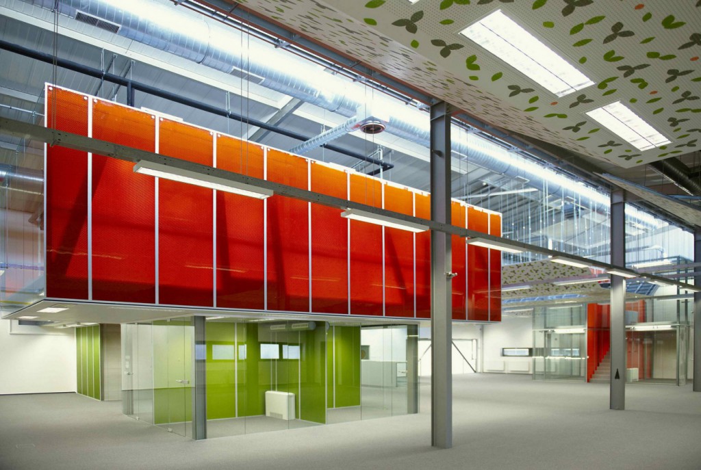 MoxieSurfaces - clear-PEP ECO translucent honeycomb panels for open space