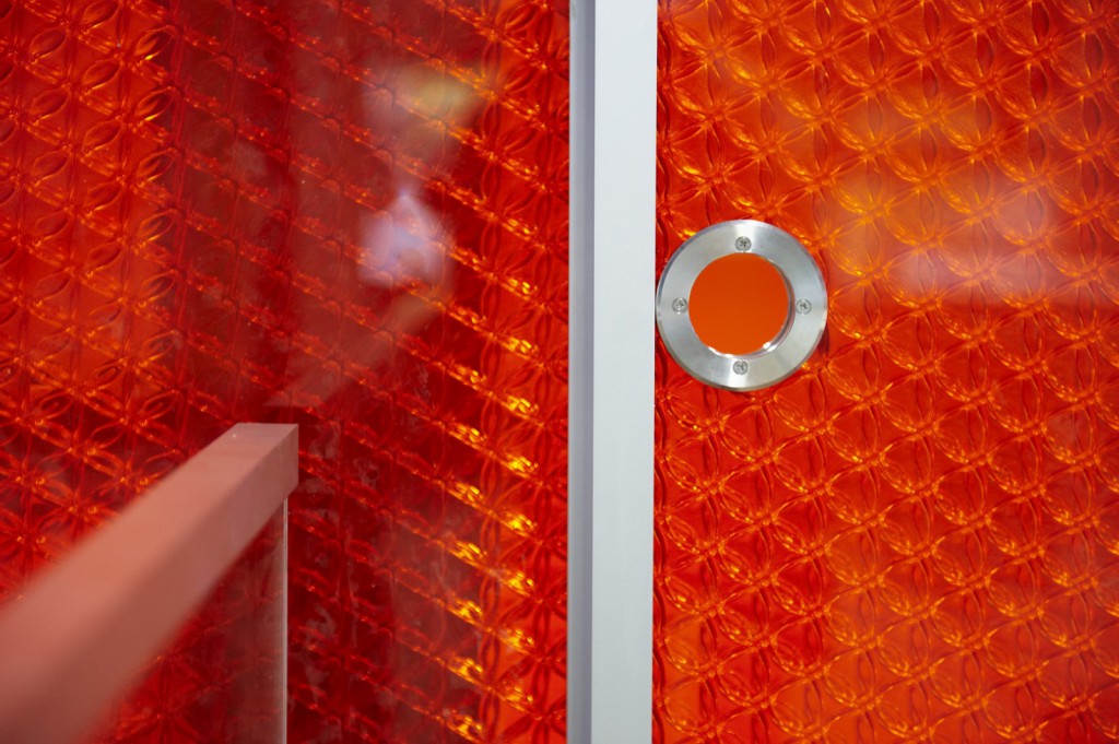 MoxieSurfaces - clear-PEP ECO translucent honeycomb panels for open space