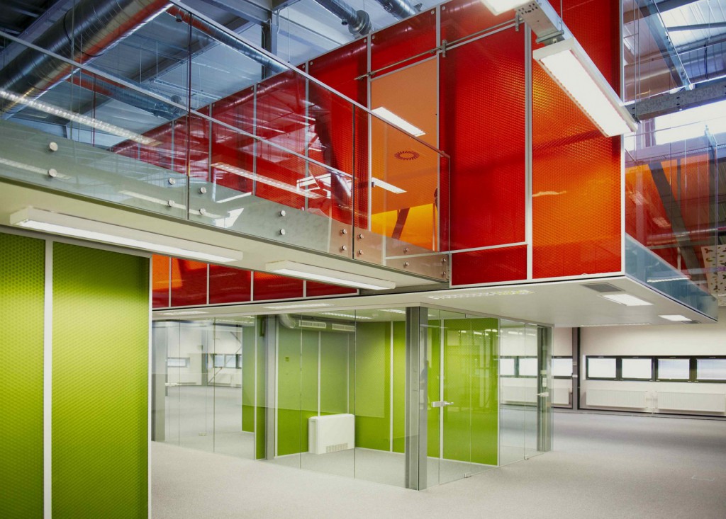 MoxieSurfaces - clear-PEP ECO translucent honeycomb panels for open space