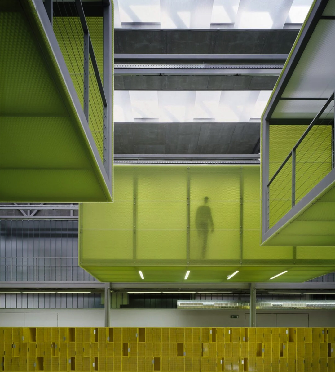 Moxie Surfaces - clear-PEP ECO satin for privacy