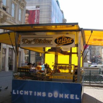 Vibrant clear-PEP Sunshades: Boosting Street Food Container Appeal Vibrant clear-PEP Sunshades: Boosting Street Food Container Appeal