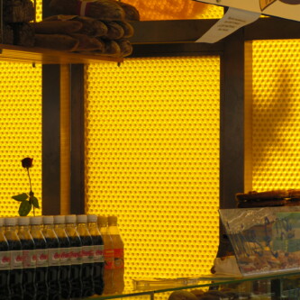 Vibrant clear-PEP Sunshades: Boosting Street Food Container Appeal Vibrant clear-PEP Sunshades: Boosting Street Food Container Appeal