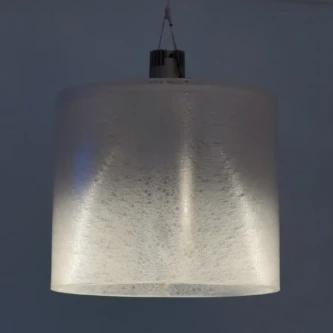 Quiet elegance: acoustic panels with integrated lighting solutions Quiet elegance: acoustic panels with integrated lighting solutions