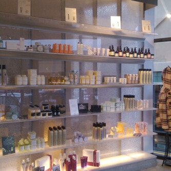 AIR-board chaos core shelves in beauty shop AIR-board chaos core shelves in beauty shop