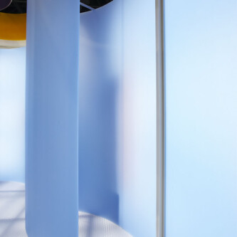 AIR-board ice blue honeycomb separators: exhibition enhancement AIR-board ice blue honeycomb separators: exhibition enhancement