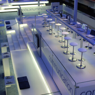 clear-PEP stage honeycomb O2 booth floor: durable & modern clear-PEP stage translucent flooring panels O2 booth floor: durable & modern