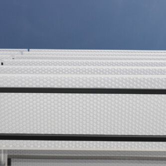 Modern sun shading systems using clear-PEP ECO PC stage MoxieSurfaces - Modern sun shading systems using clear-PEP ECO PC stage