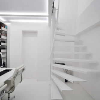 clear-PEP ECO PC stage mezzanine flooring solutions MoxieSurfaces - clear-PEP ECO PC stage - translucent ceiling and floor for UK office